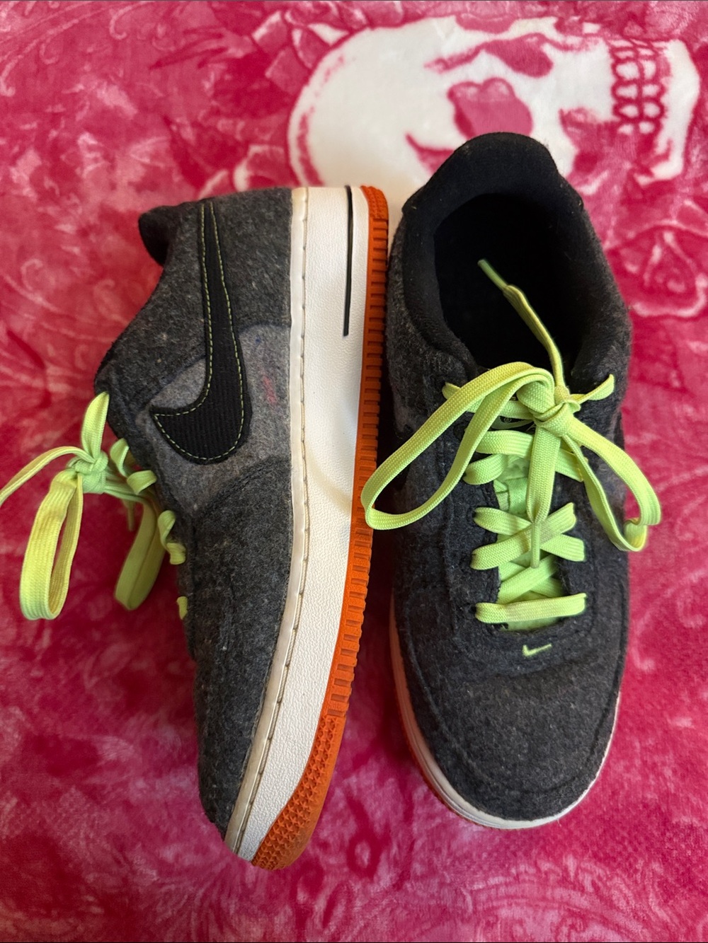 Nike Air Force 1 LV8 GS Black Wolf Grey Ghost Green Orange Low Top Sneakers 7.5Y